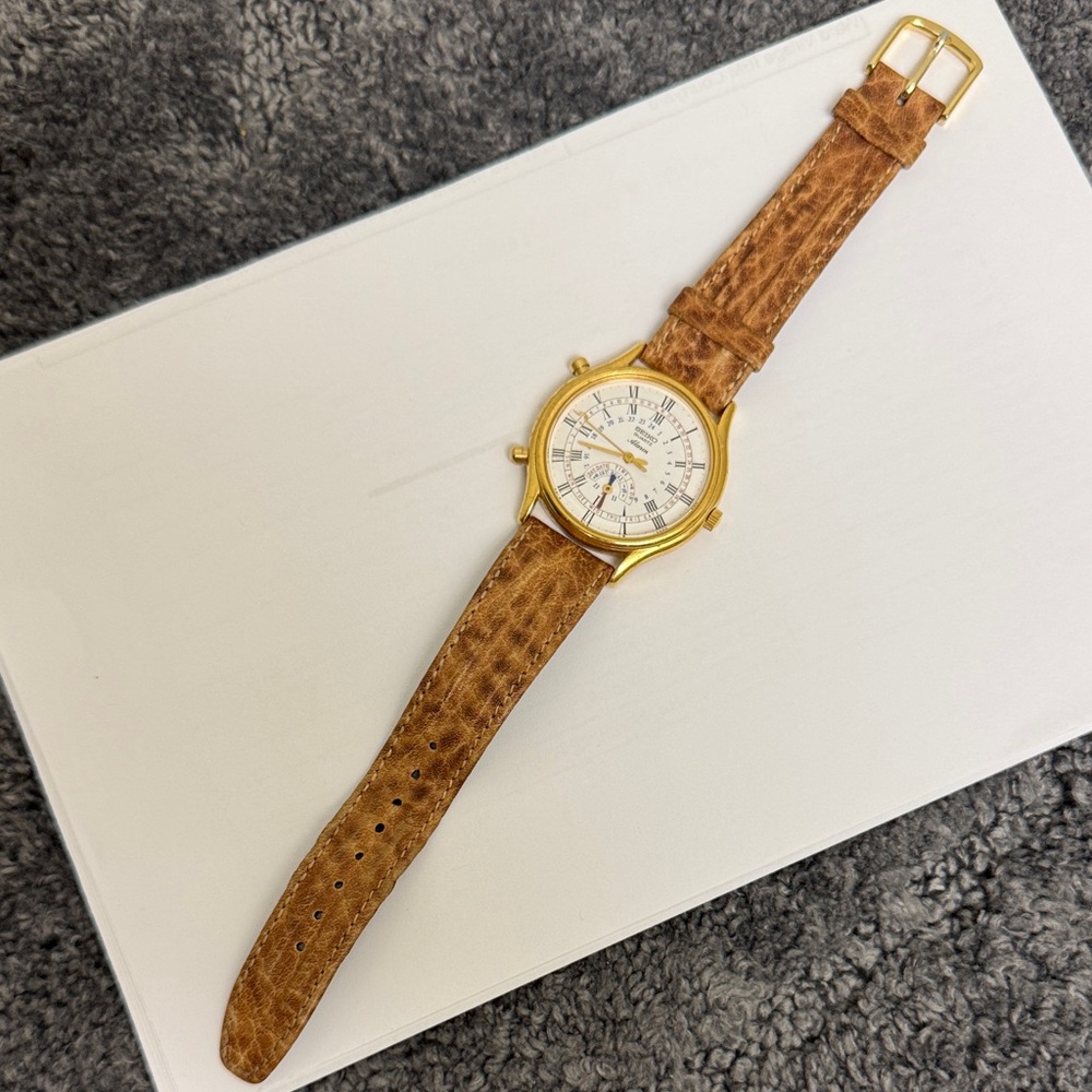 Vintage90s rare find Seiko World time Gold and Brown Men's Watch